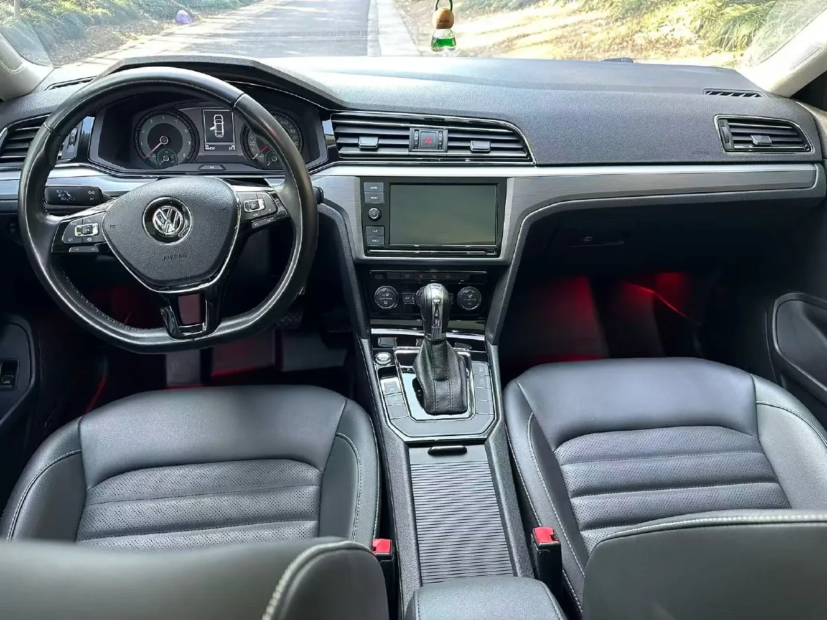 2019 Volkswagen Passat 1.4T 150HP L4 7DCT,autocango,china used car exporter,china ev exporter,chinese used car exporter,chinese used ev exporter