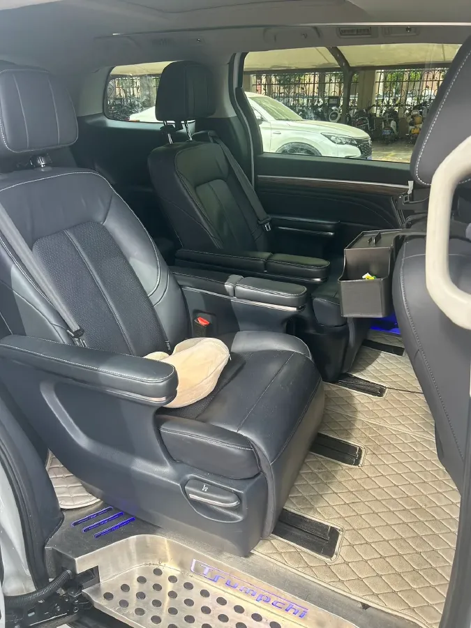 2021 GAC Trumpchi M8 2.0T 252HP L4 8AT,autocango,china used car exporter,china ev exporter,chinese used car exporter,chinese used ev exporter