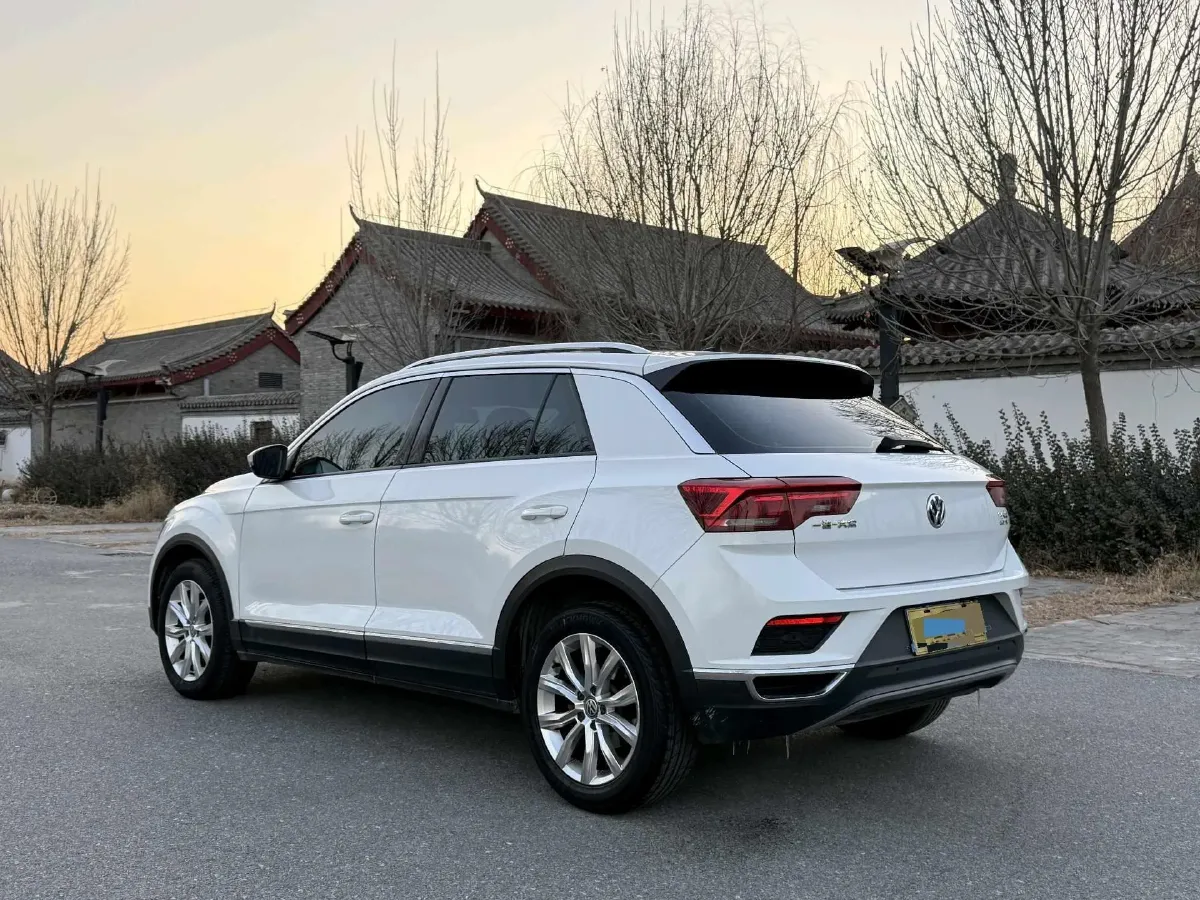 2019 Volkswagen T-Roc 1.4T 131HP L4 7DCT,autocango,china used car exporter,china ev exporter,chinese used car exporter,chinese used ev exporter