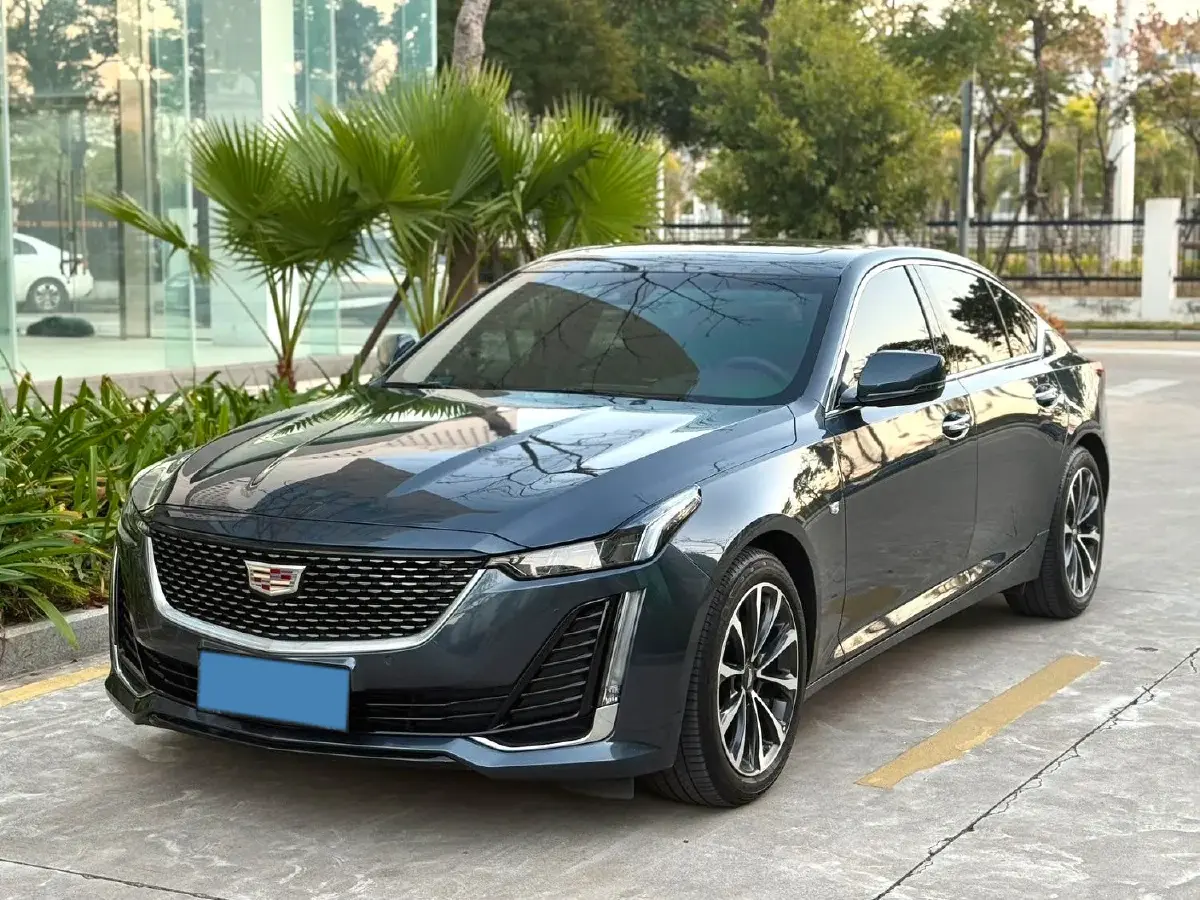 2023 Cadillac CT5 2.0T 237HP L4 10AT