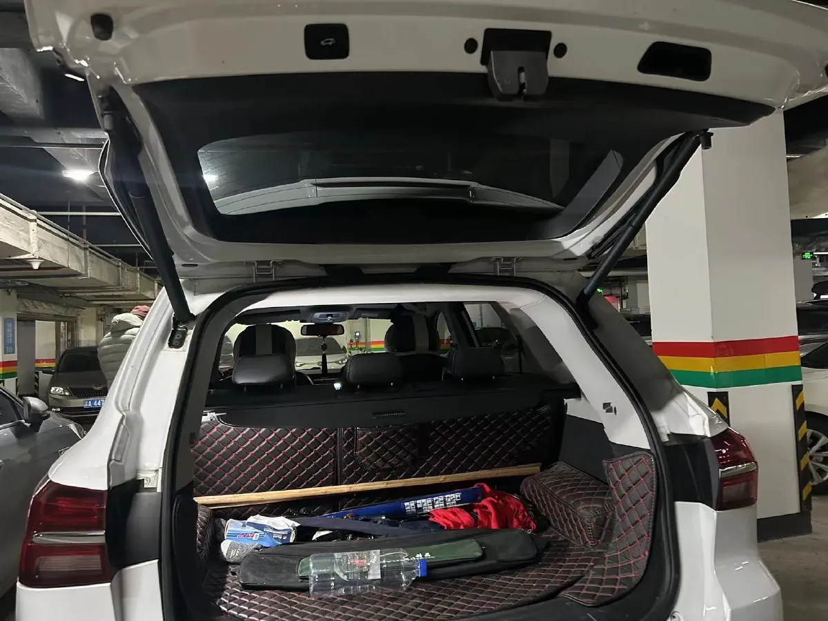 2016 Roewe RX5 2.0T 220HP L4 6DCT,autocango,china used car exporter,china ev exporter,chinese used car exporter,chinese used ev exporter