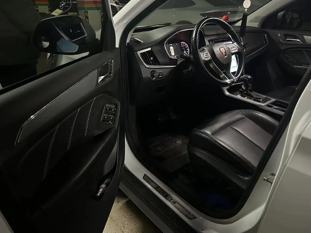 2016 Roewe RX5 2.0T 220HP L4 6DCT,autocango,china used car exporter,china ev exporter,chinese used car exporter,chinese used ev exporter