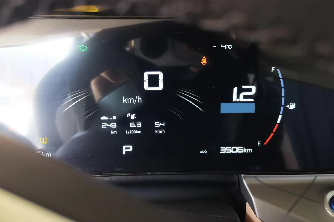 2024 Geely OkavangoPRO 1.5T 181HP L4 7DCT,autocango,china used car exporter,china ev exporter,chinese used car exporter,chinese used ev exporter