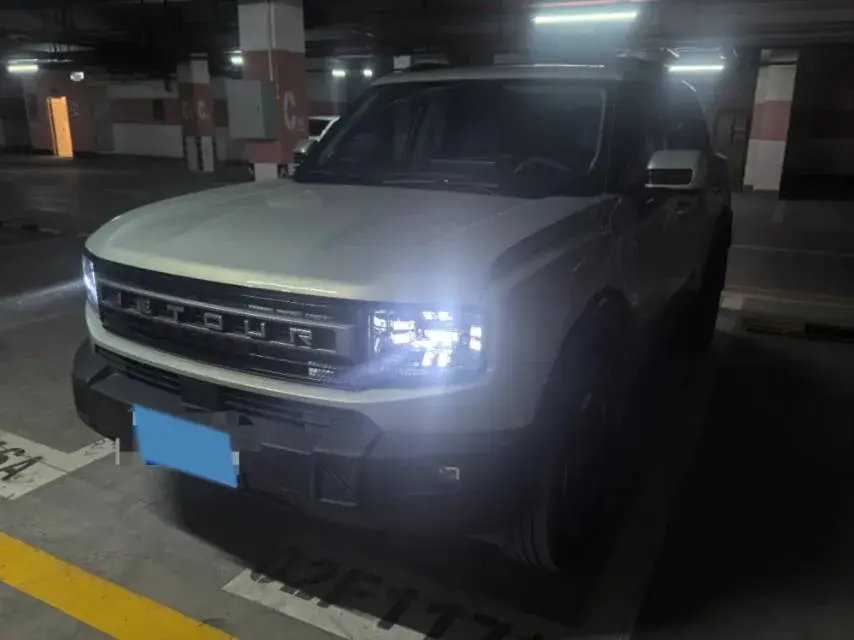 2025 Jetour Traveller 2.0T 254HP L4 7DCT