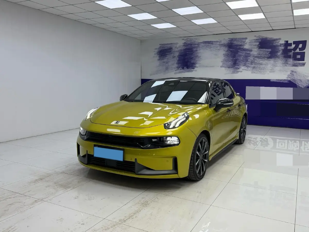 2019 LYNK&CO 03 2.0T 254HP L4 8AT