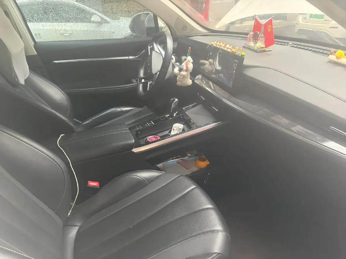 2022 Roewe RX5 MAX 1.5T 181HP L4 6AT,autocango,china used car exporter,china ev exporter,chinese used car exporter,chinese used ev exporter