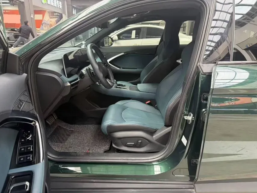 2023 MG 7 1.5T 188HP L4 7DCT,autocango,china used car exporter,china ev exporter,chinese used car exporter,chinese used ev exporter