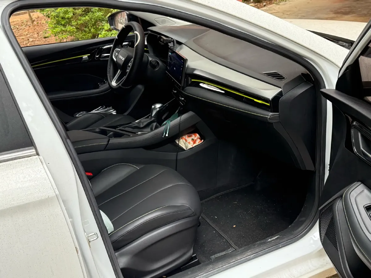 2021 Roewe i5 1.5L 120HP L4 CVT,autocango,china used car exporter,china ev exporter,chinese used car exporter,chinese used ev exporter