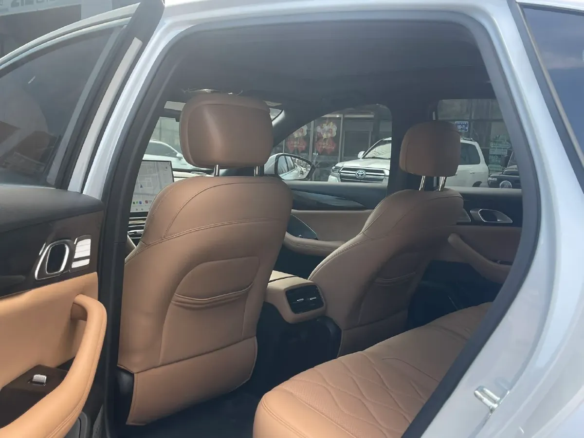 2025 Geely Galaxy A7 1.5L 112HP L4 1DHT PHEV,autocango,china used car exporter,china ev exporter,chinese used car exporter,chinese used ev exporter