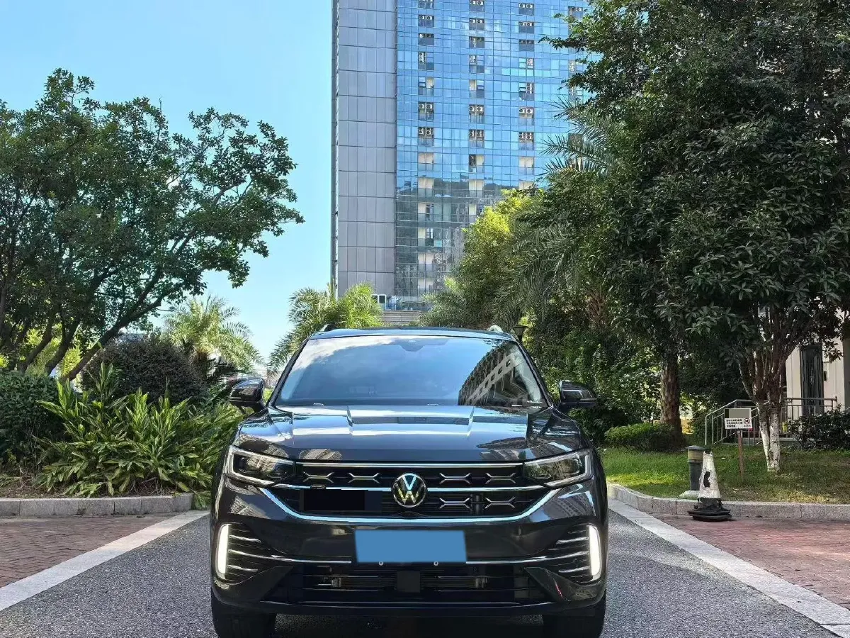 2024 Volkswagen Tayron 2.0T 186HP L4 7DCT,autocango,china used car exporter,china ev exporter,chinese used car exporter,chinese used ev exporter