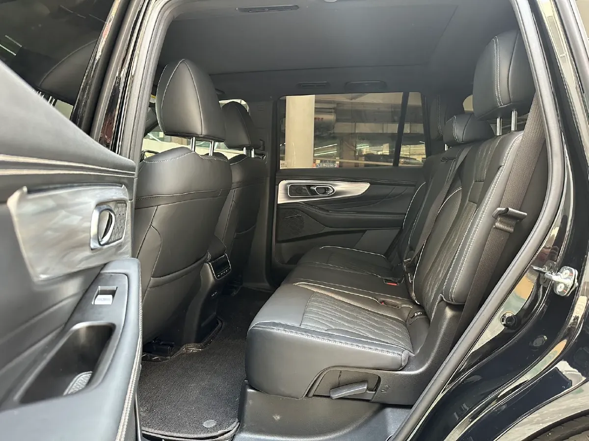 2024 GAC Trumpchi GS8 2.0T 252HP L4 8AT,autocango,china used car exporter,china ev exporter,chinese used car exporter,chinese used ev exporter