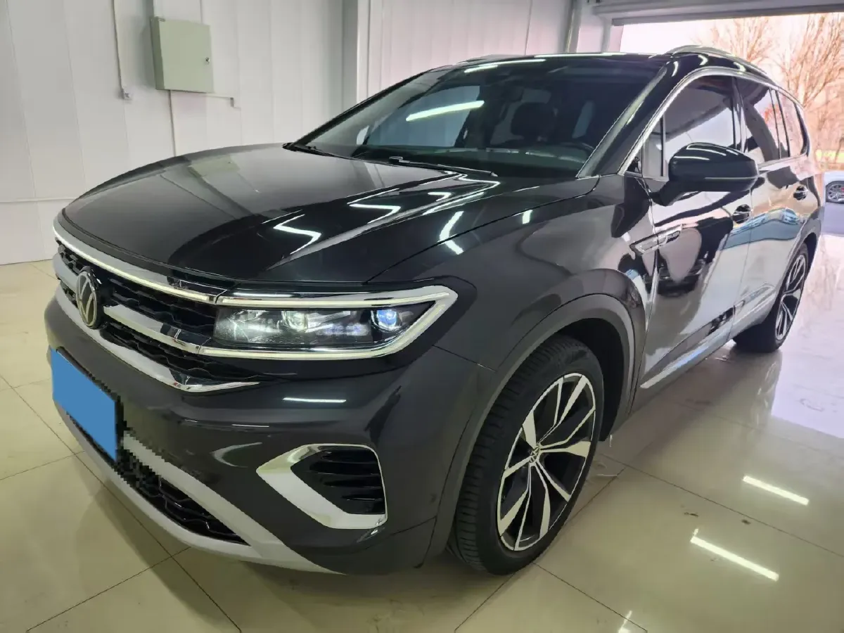2022 Volkswagen Talagon 2.5T 299HP V6 7DCT,autocango,china used car exporter,china ev exporter,chinese used car exporter,chinese used ev exporter