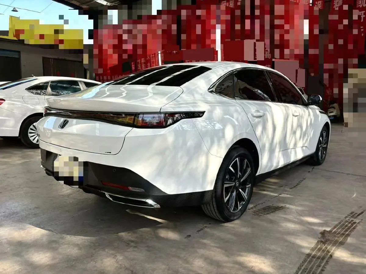 2025 ChangAn Eado 1.5T 192HP L4 7DCT,autocango,china used car exporter,china ev exporter,chinese used car exporter,chinese used ev exporter