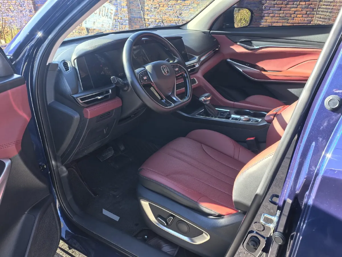 2020 ChangAn CS75 Plus 1.5T 178HP L4 6AT,autocango,china used car exporter,china ev exporter,chinese used car exporter,chinese used ev exporter