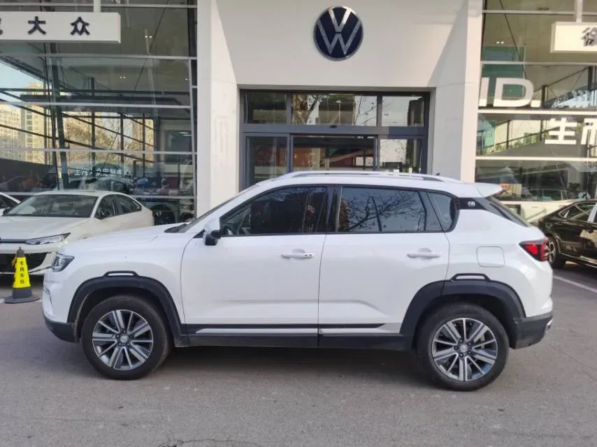 2019 ChangAn CS35 Plus 1.6L 128HP L4 6AT,autocango,china used car exporter,china ev exporter,chinese used car exporter,chinese used ev exporter