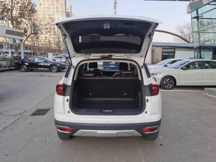 2019 ChangAn CS35 Plus 1.6L 128HP L4 6AT,autocango,china used car exporter,china ev exporter,chinese used car exporter,chinese used ev exporter