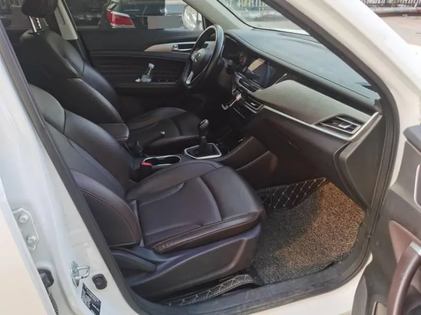 2019 ChangAn CS35 Plus 1.6L 128HP L4 6AT,autocango,china used car exporter,china ev exporter,chinese used car exporter,chinese used ev exporter