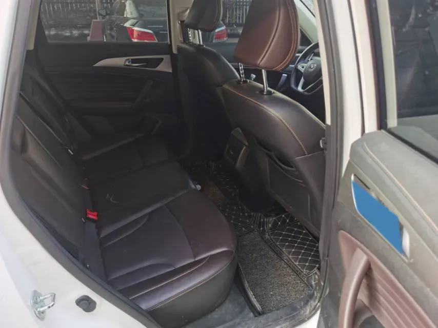 2019 ChangAn CS35 Plus 1.6L 128HP L4 6AT,autocango,china used car exporter,china ev exporter,chinese used car exporter,chinese used ev exporter