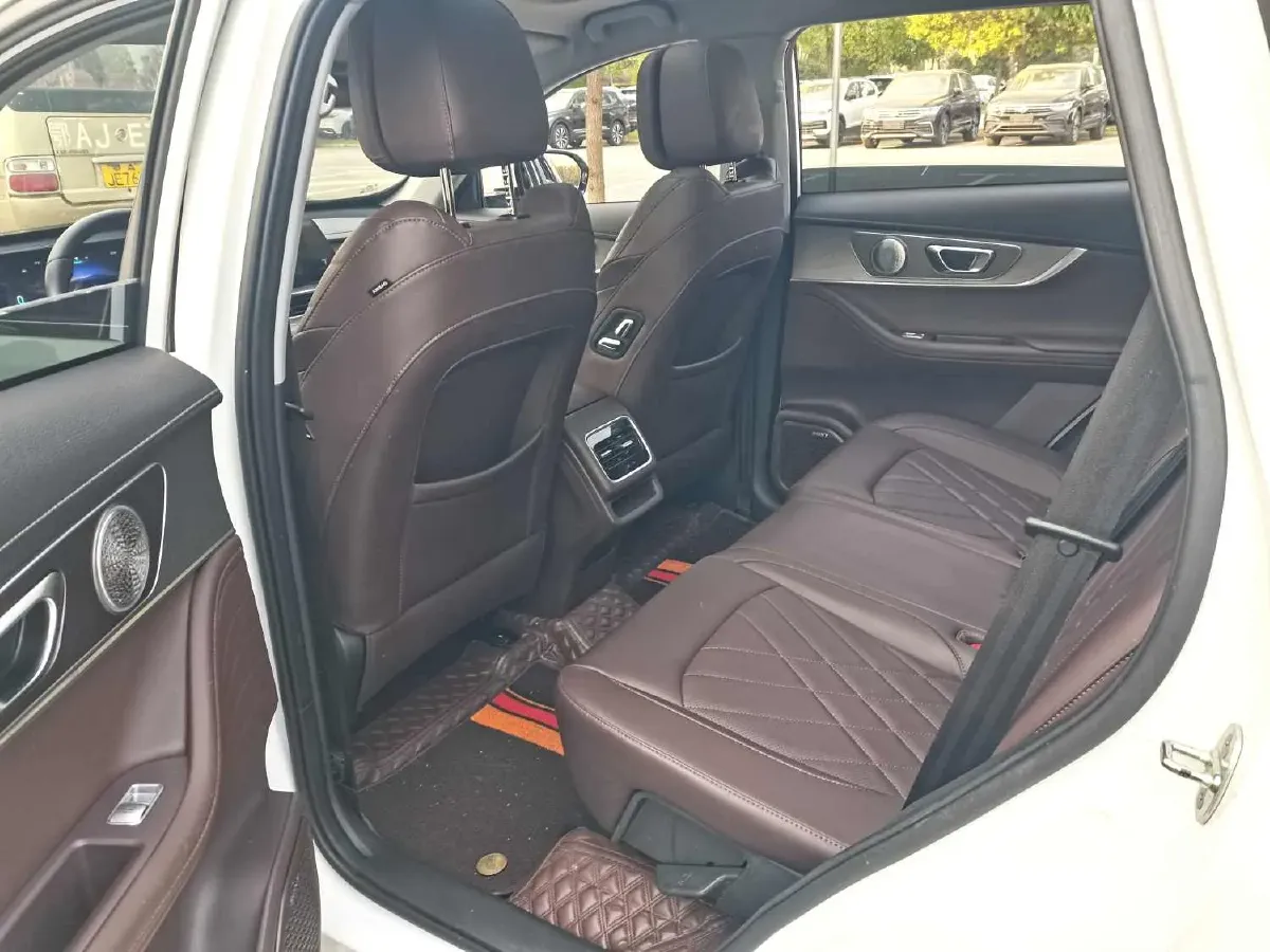 2024 Chery Tiggo 8 PRO 2.0T 254HP L4 7DCT,autocango,china used car exporter,china ev exporter,chinese used car exporter,chinese used ev exporter