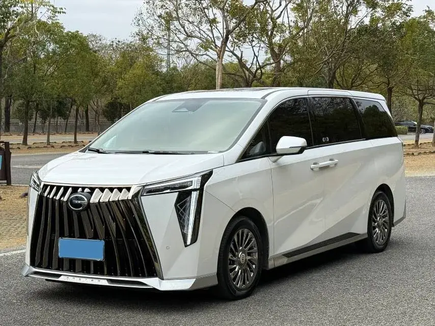 2023 GAC Trumpchi M8 2.0T 190HP L4 E-CVT Hybrid