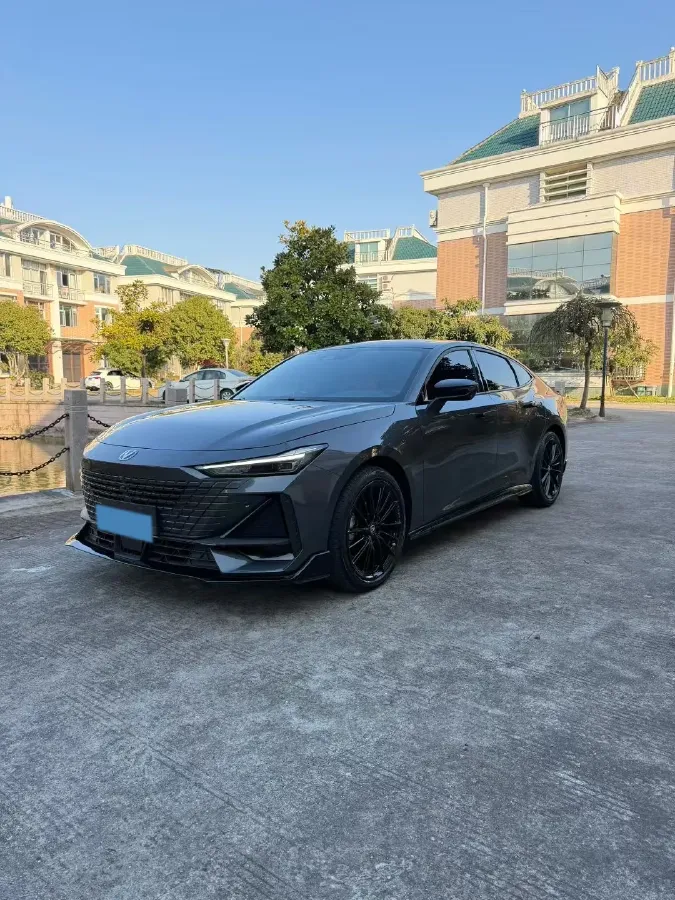 2023 ChangAn UNI-V 1.5T 188HP L4 7DCT,autocango,china used car exporter,china ev exporter,chinese used car exporter,chinese used ev exporter