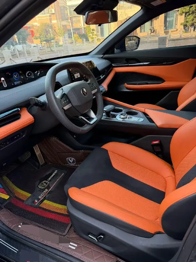 2023 ChangAn UNI-V 1.5T 188HP L4 7DCT,autocango,china used car exporter,china ev exporter,chinese used car exporter,chinese used ev exporter