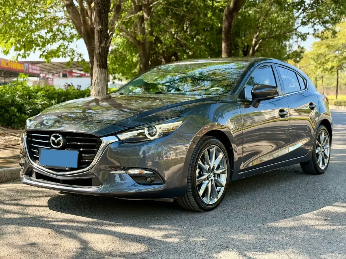 2017 Mazda 3 Axela 2.0L 158HP L4 6AT