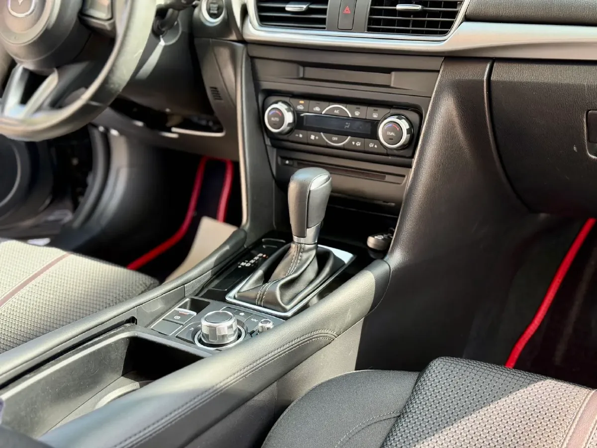 2017 Mazda 3 Axela 2.0L 158HP L4 6AT,autocango,china used car exporter,china ev exporter,chinese used car exporter,chinese used ev exporter