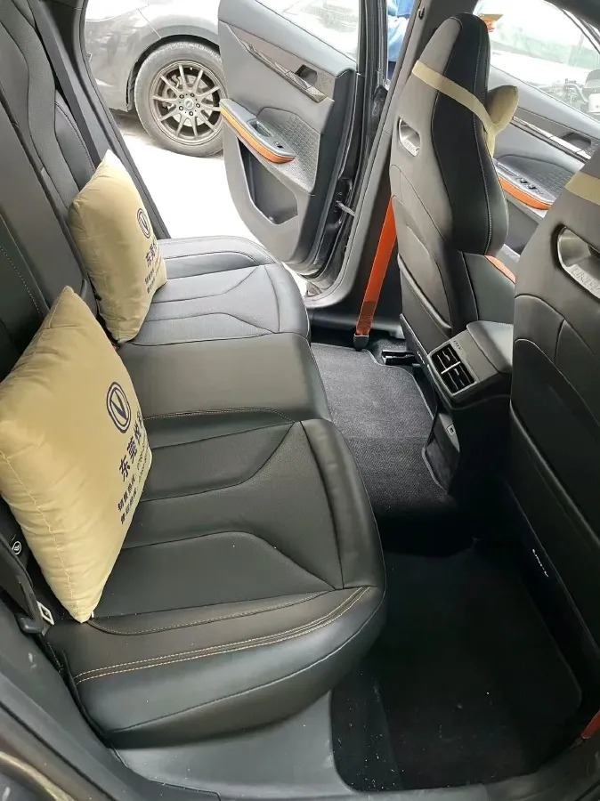 2024 ChangAn UNI-V 1.5T 188HP L4 7DCT,autocango,china used car exporter,china ev exporter,chinese used car exporter,chinese used ev exporter