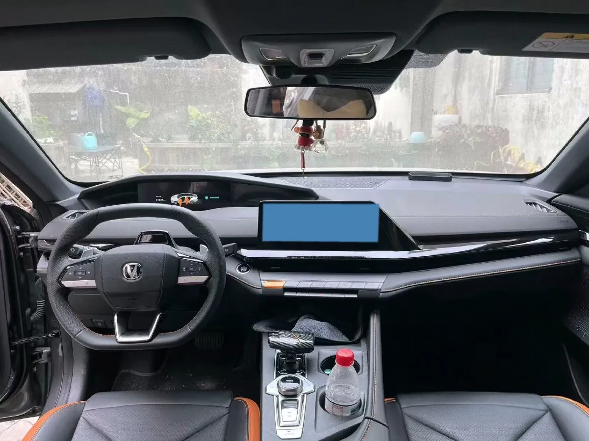 2024 ChangAn UNI-V 1.5T 188HP L4 7DCT,autocango,china used car exporter,china ev exporter,chinese used car exporter,chinese used ev exporter