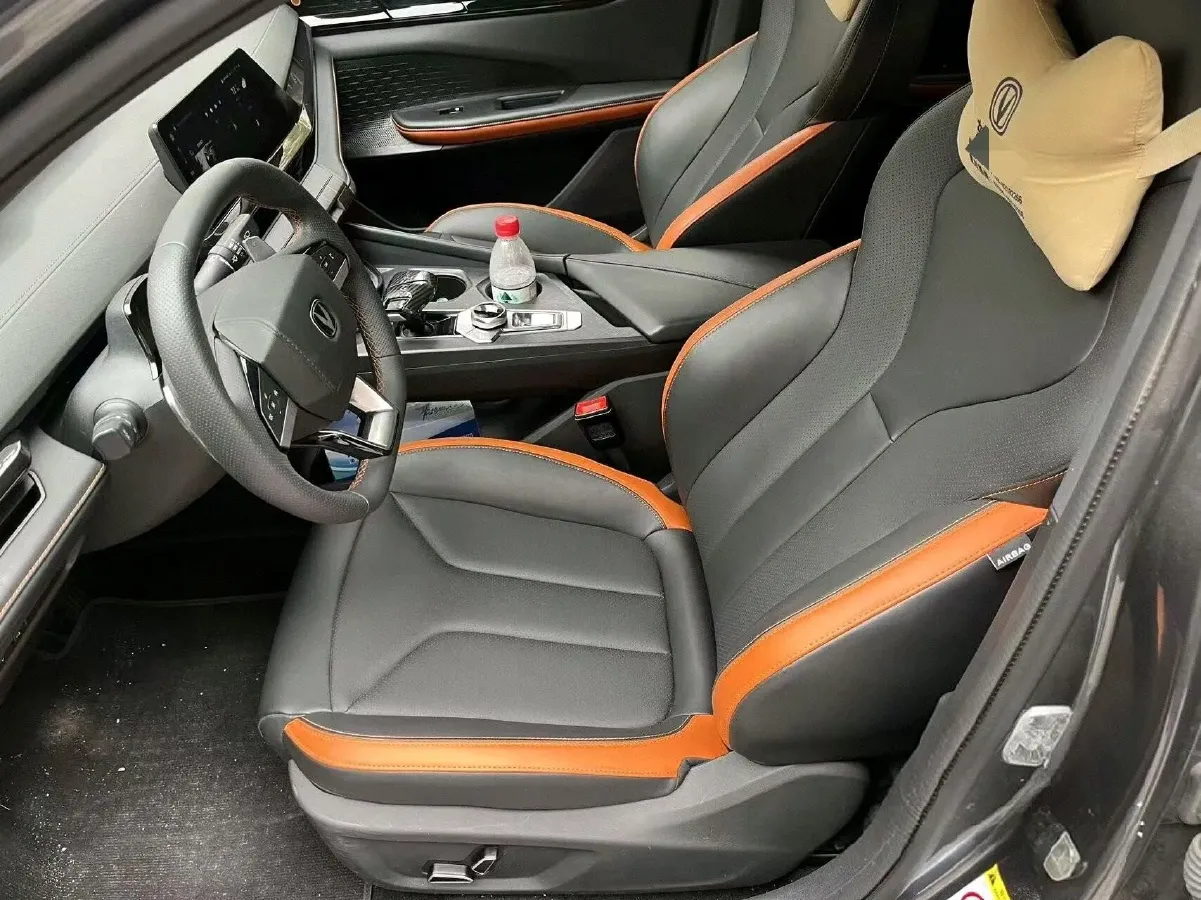 2024 ChangAn UNI-V 1.5T 188HP L4 7DCT,autocango,china used car exporter,china ev exporter,chinese used car exporter,chinese used ev exporter