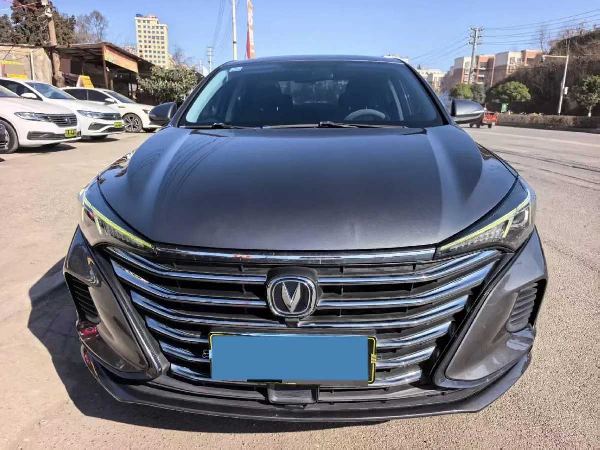 2021 ChangAn Eado 1.6L 128HP L4 5MT,autocango,china used car exporter,china ev exporter,chinese used car exporter,chinese used ev exporter