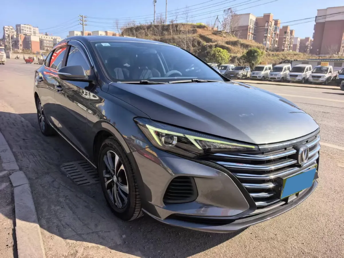 2021 ChangAn Eado 1.6L 128HP L4 5MT,autocango,china used car exporter,china ev exporter,chinese used car exporter,chinese used ev exporter