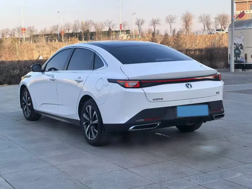 2025 ChangAn Eado 1.5T 192HP L4 7DCT,autocango,china used car exporter,china ev exporter,chinese used car exporter,chinese used ev exporter