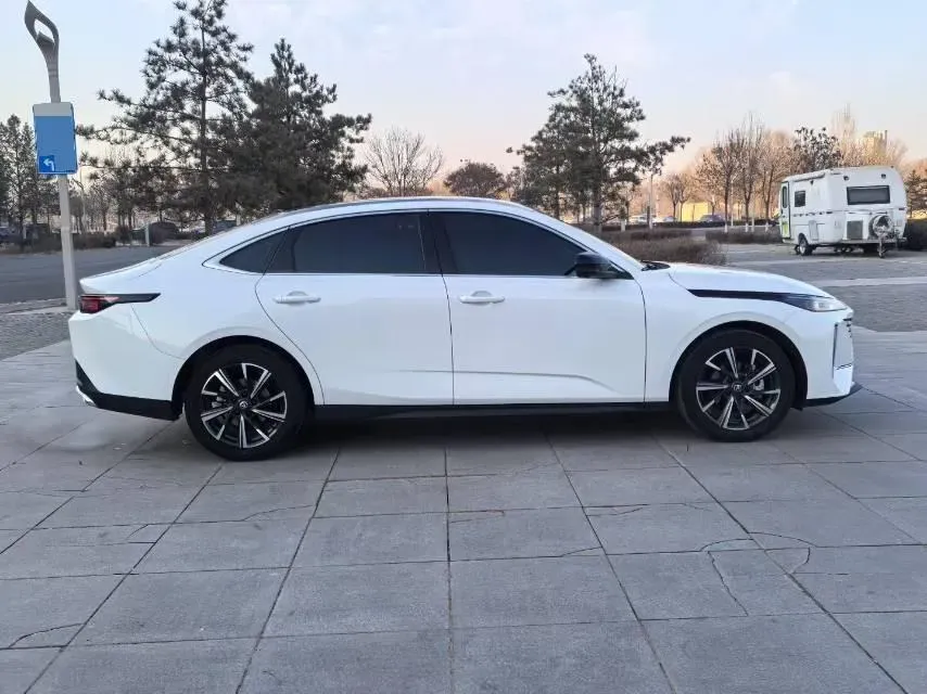 2025 ChangAn Eado 1.5T 192HP L4 7DCT,autocango,china used car exporter,china ev exporter,chinese used car exporter,chinese used ev exporter