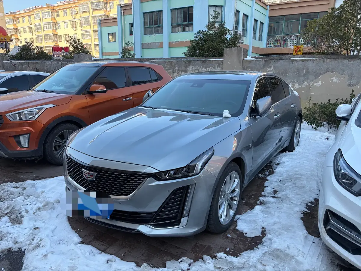 2023 Cadillac CT5 2.0T 237HP L4 10AT