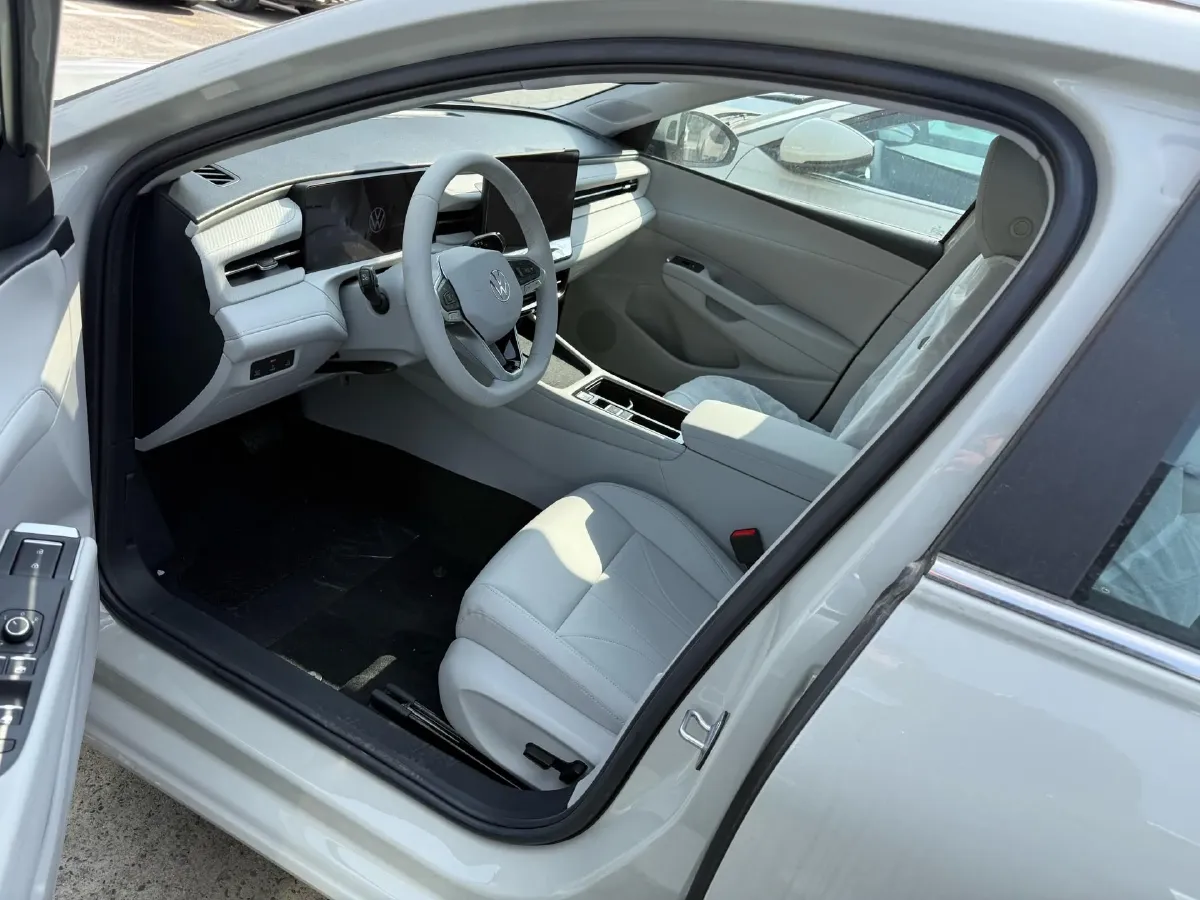 2026 Volkswagen Lavida 1.5T 160HP L4 7DCT,autocango,china used car exporter,china ev exporter,chinese used car exporter,chinese used ev exporter