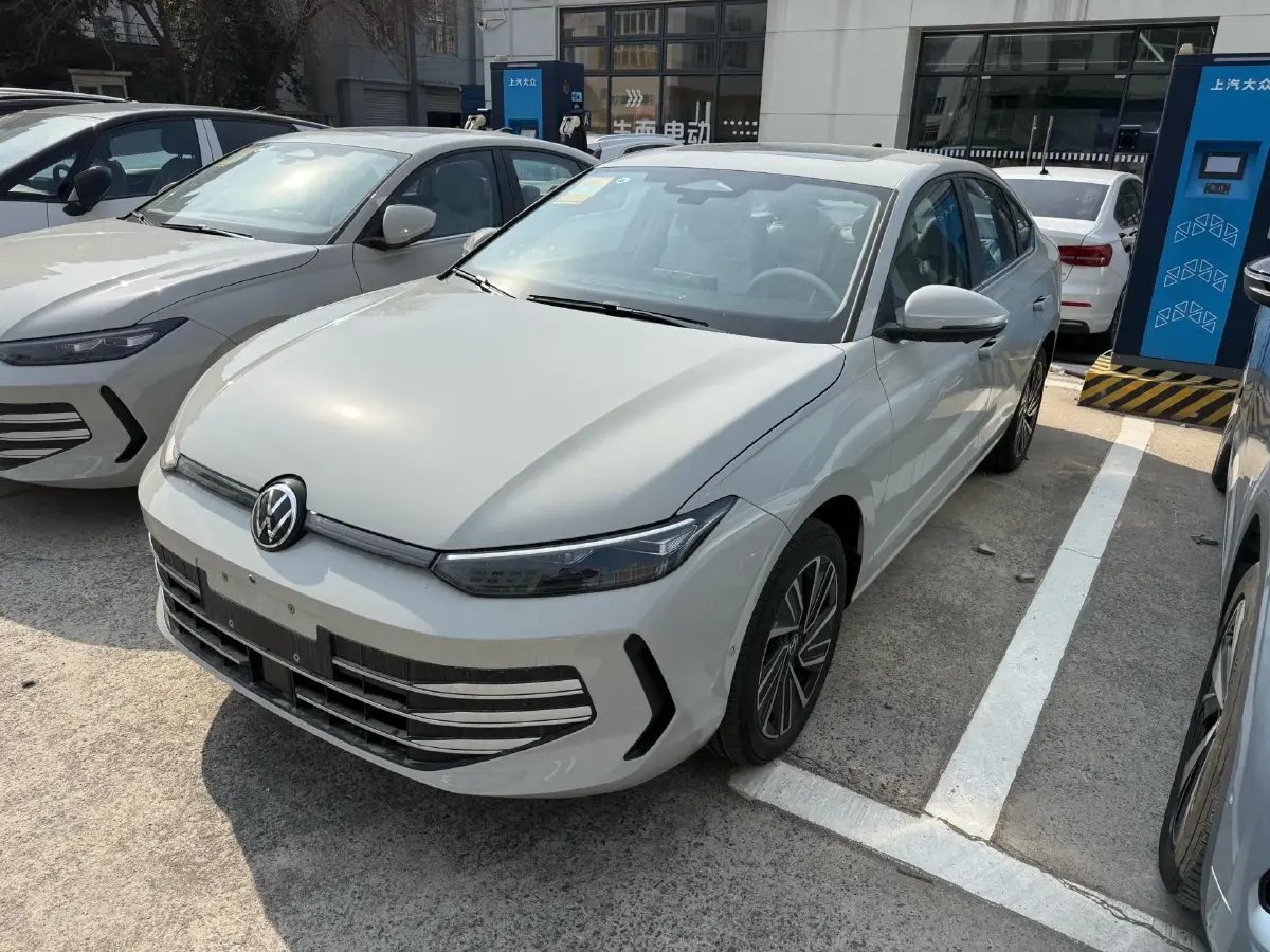2026 Volkswagen Lavida 1.5T 160HP L4 7DCT