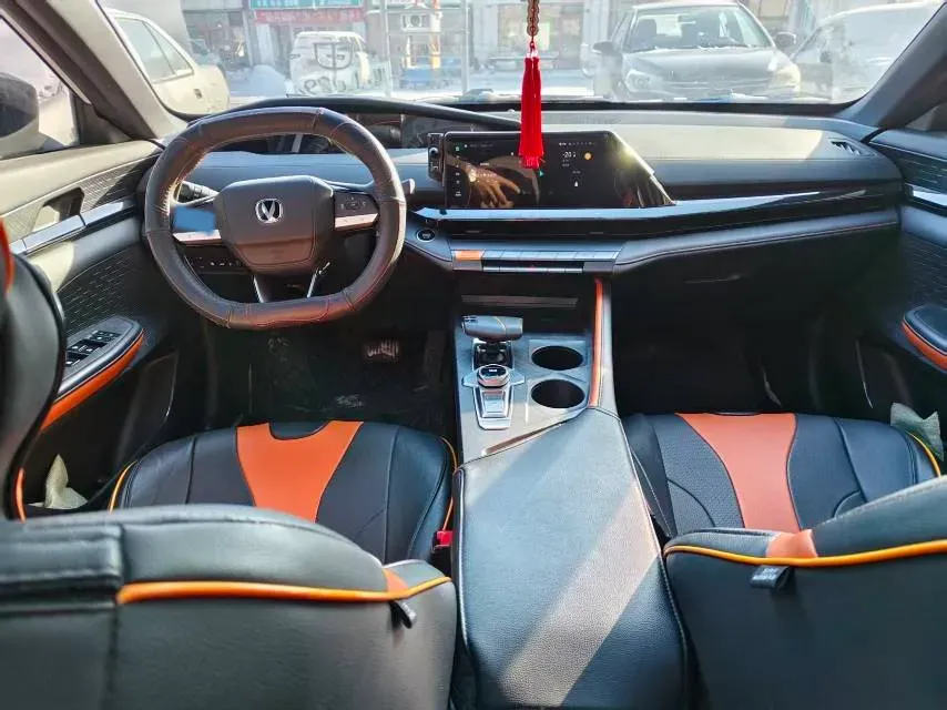 2023 ChangAn UNI-V iDD 1.5T 170HP L4 6TCT PHEV 18.4KWH,autocango,china used car exporter,china ev exporter,chinese used car exporter,chinese used ev exporter