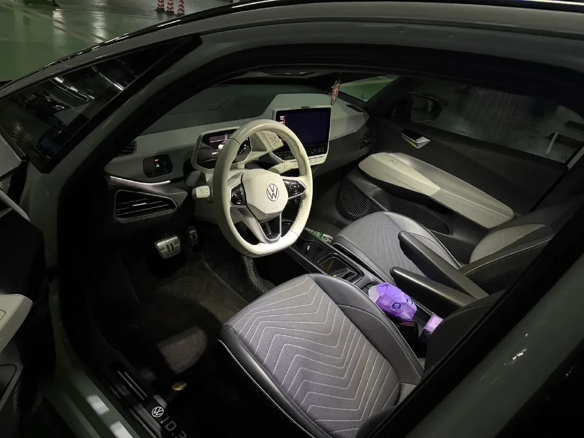 2023 Volkswagen ID.3 BEV 52.8KWH,autocango,china used car exporter,china ev exporter,chinese used car exporter,chinese used ev exporter