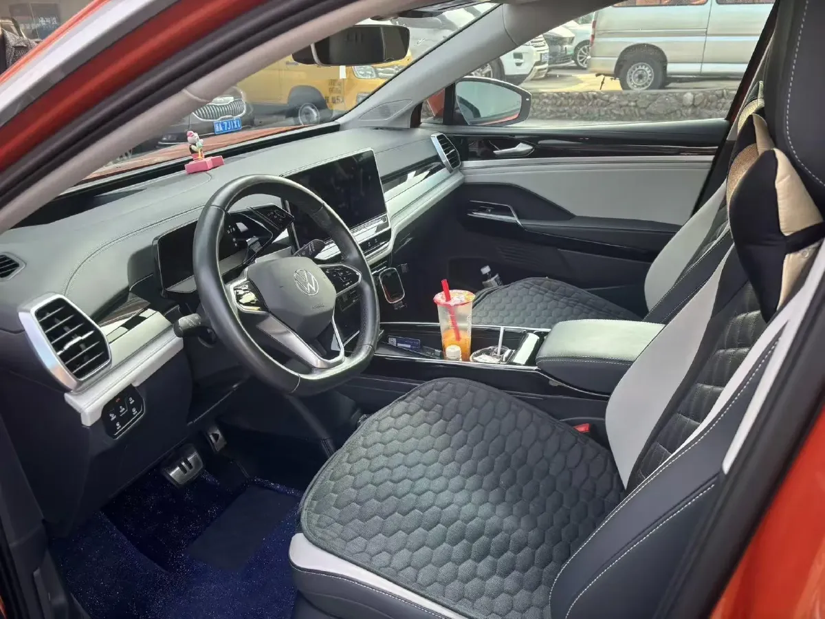 2021 Volkswagen ID.6 Crozz BEV 84.8KWH,autocango,china used car exporter,china ev exporter,chinese used car exporter,chinese used ev exporter