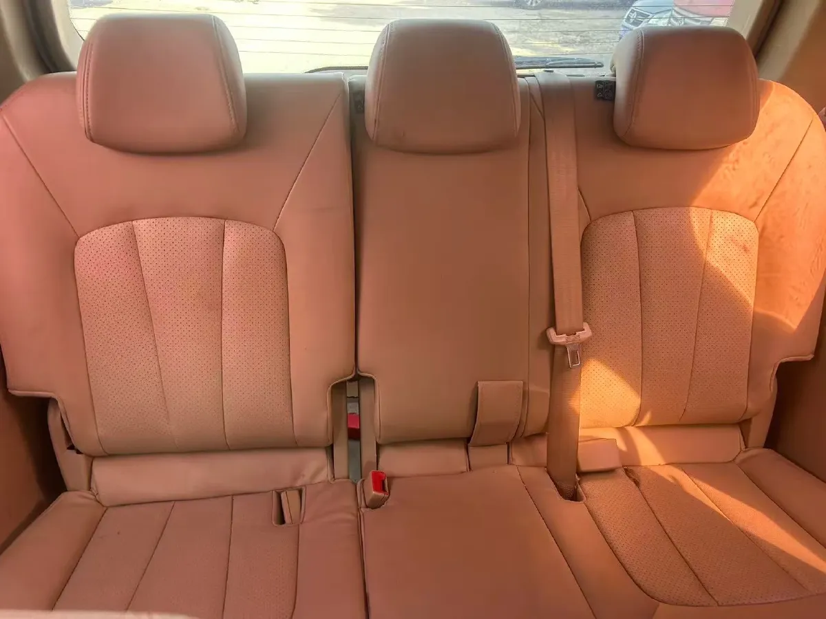 2016 BaoJun 730 1.5L 112HP L4 5MT,autocango,china used car exporter,china ev exporter,chinese used car exporter,chinese used ev exporter