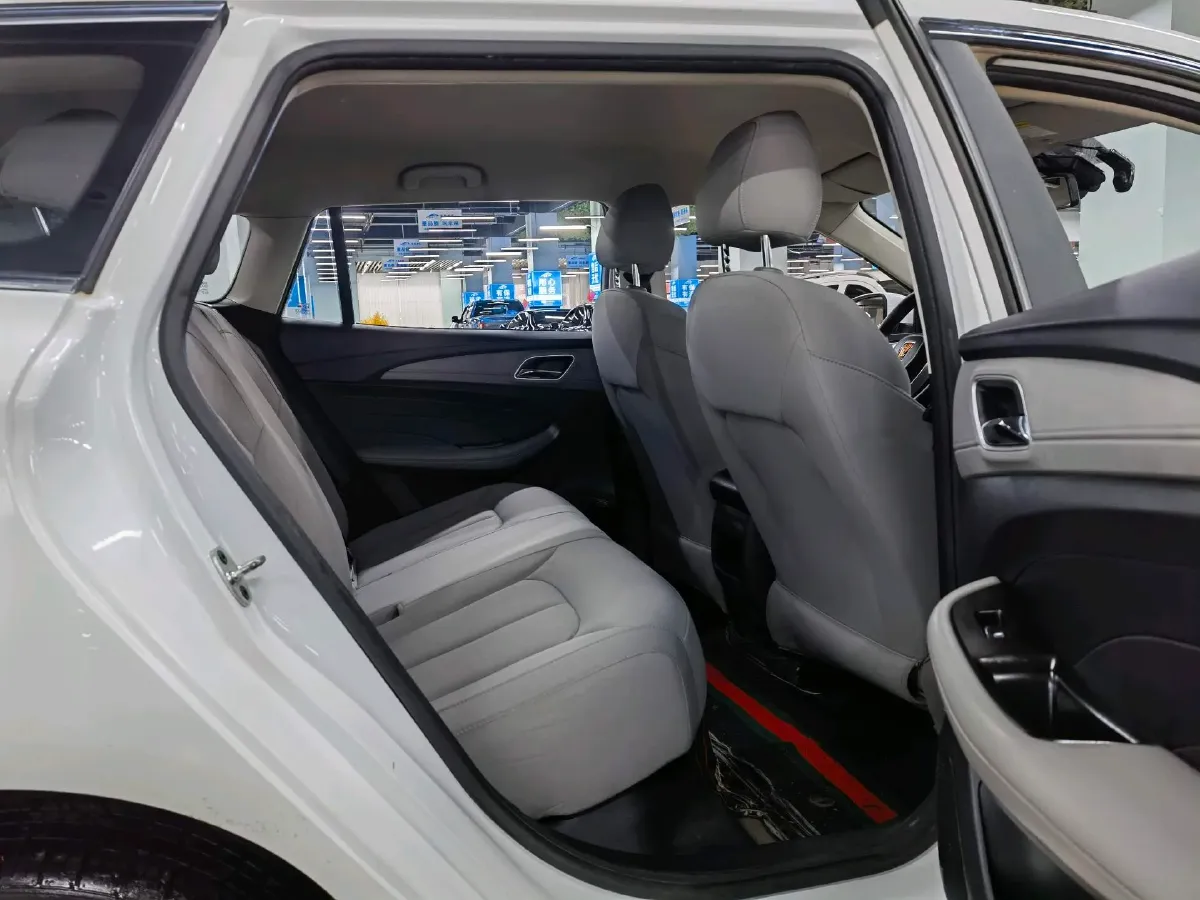 2019 Roewe Ei5 BEV 52.5KWH,autocango,china used car exporter,china ev exporter,chinese used car exporter,chinese used ev exporter