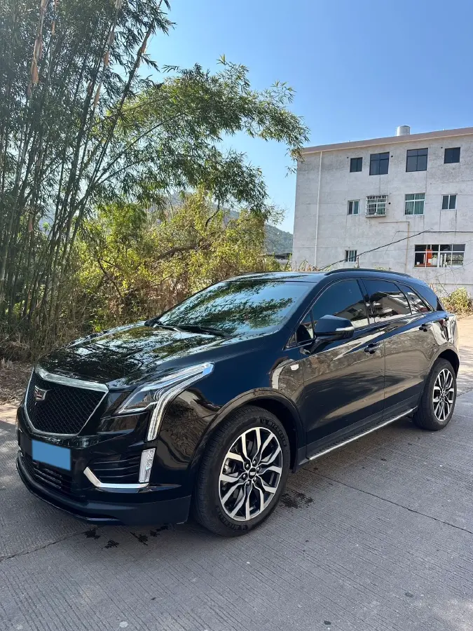 2022 Cadillac XT5 2.0T 237HP L4 9AT