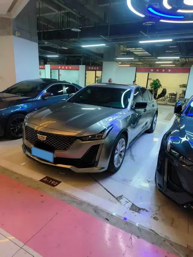 2022 Cadillac CT5 2.0T 237HP L4 10AT