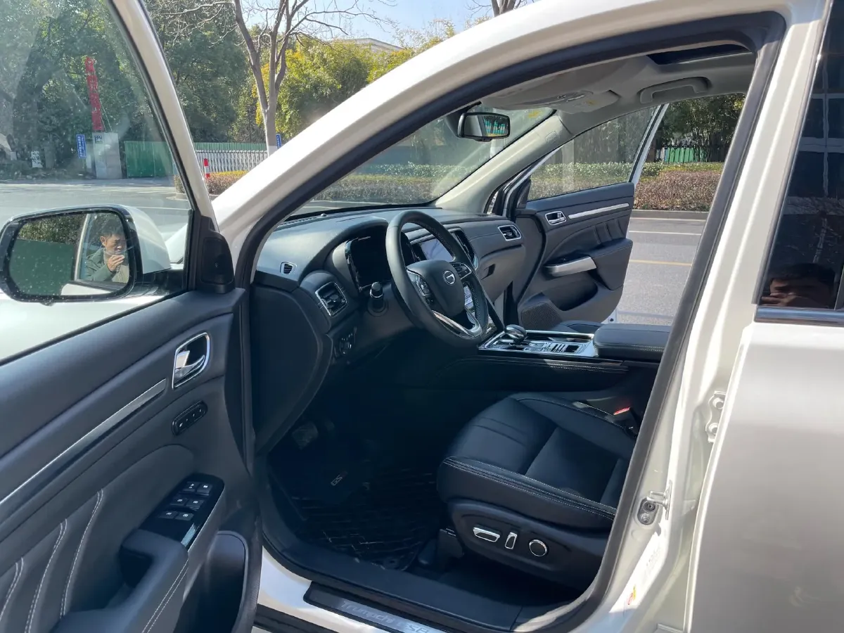 2019 GAC Trumpchi GS8 2.0T 252HP L4 6AT,autocango,china used car exporter,china ev exporter,chinese used car exporter,chinese used ev exporter