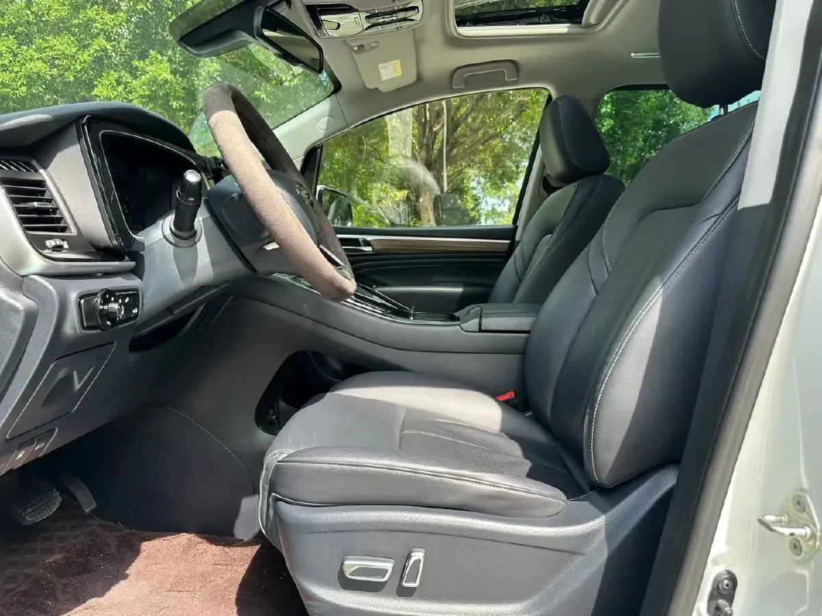 2021 GAC Trumpchi M8 2.0T 252HP L4 8AT,autocango,china used car exporter,china ev exporter,chinese used car exporter,chinese used ev exporter