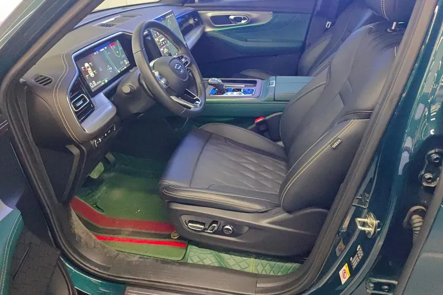 2022 GAC Trumpchi GS8 2.0T 252HP L4 8AT,autocango,china used car exporter,china ev exporter,chinese used car exporter,chinese used ev exporter