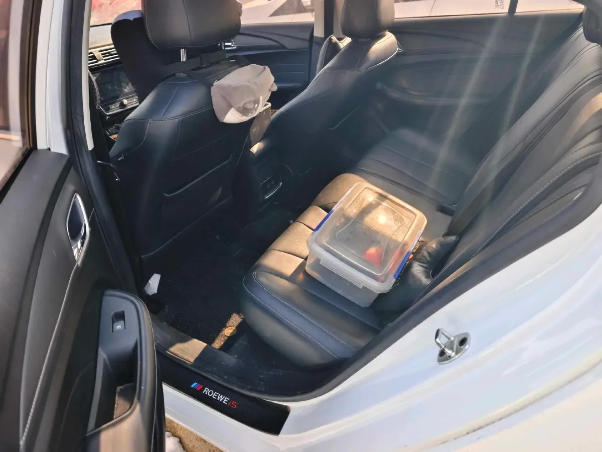 2019 Roewe i5 1.5L 120HP L4 5MT,autocango,china used car exporter,china ev exporter,chinese used car exporter,chinese used ev exporter