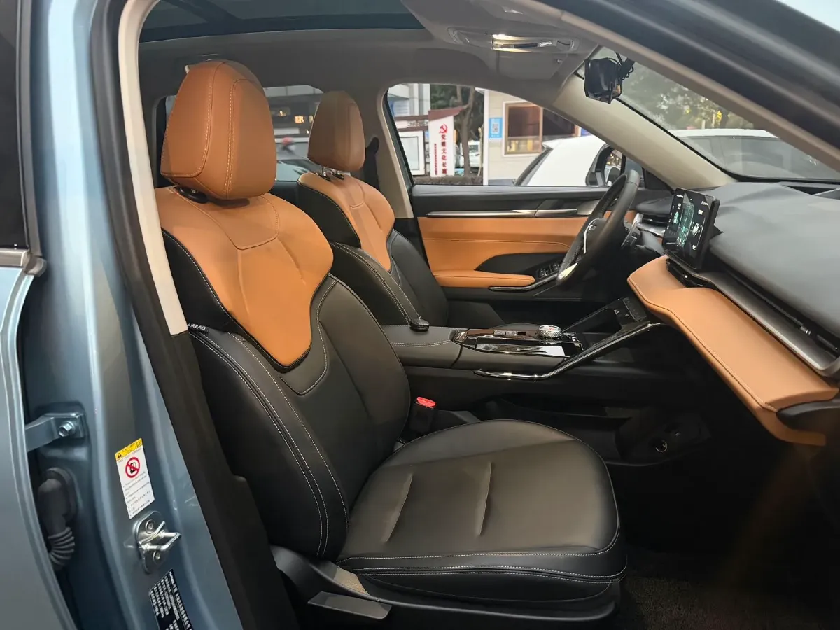 2021 Haval H6 2.0T 211HP L4 7DCT,autocango,china used car exporter,china ev exporter,chinese used car exporter,chinese used ev exporter